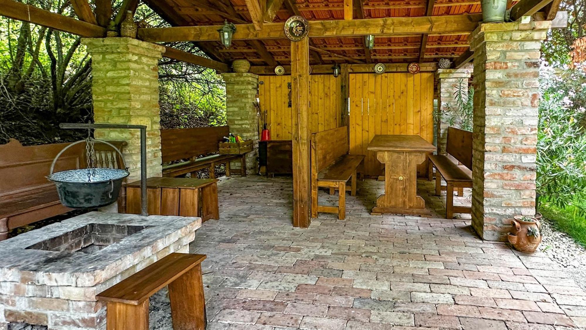 Fekete Rigó Vendégház Egerszalók Exterior foto