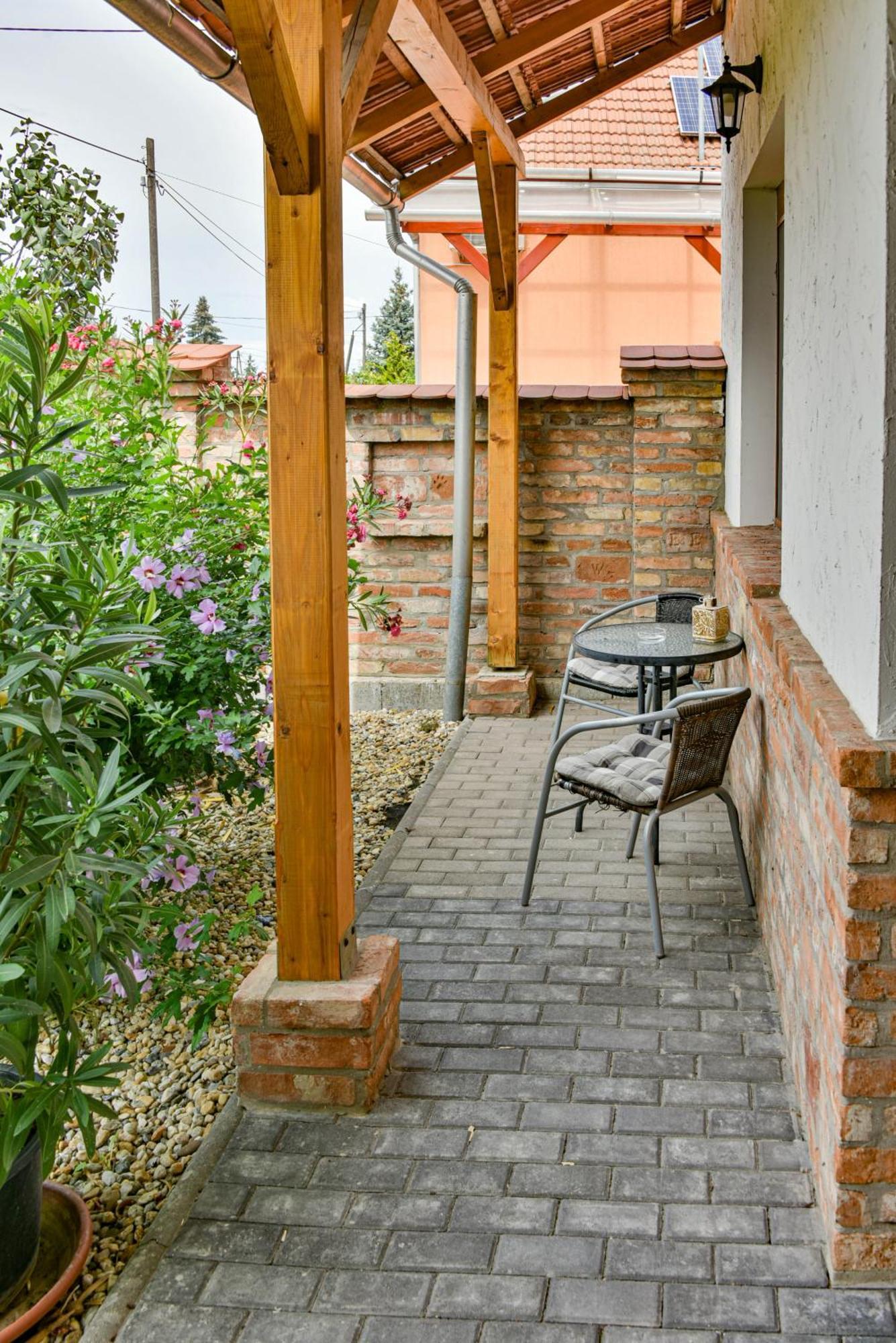 Fekete Rigó Vendégház Egerszalók Exterior foto