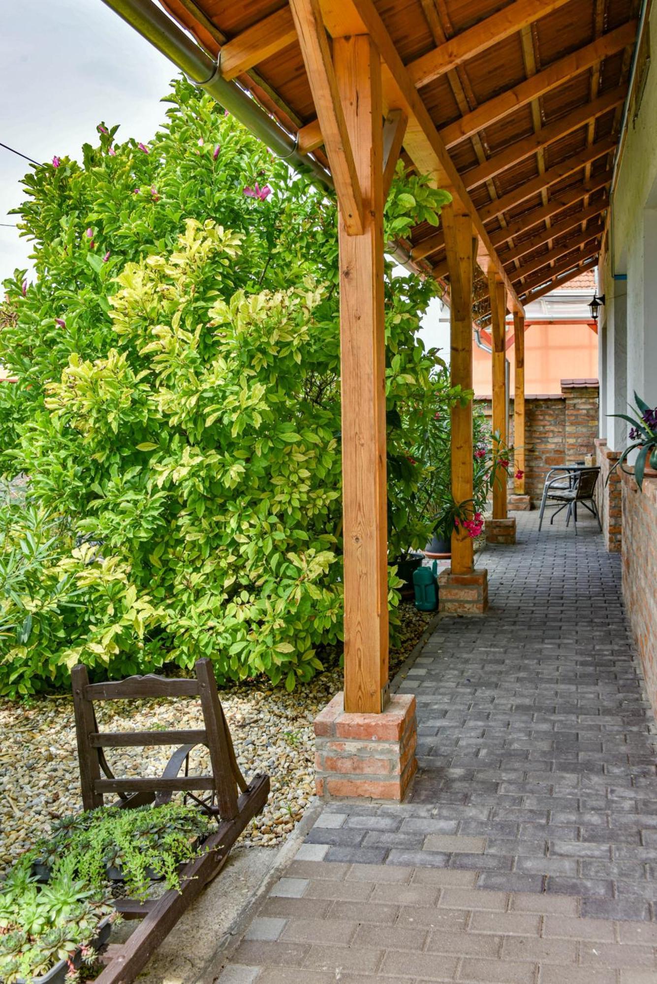 Fekete Rigó Vendégház Egerszalók Exterior foto